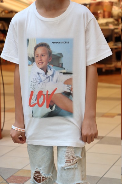 Adrian - Lov T-shirt 9-10 år